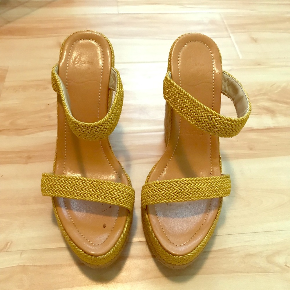 Christian Louboutin gold wedge sandal 35
